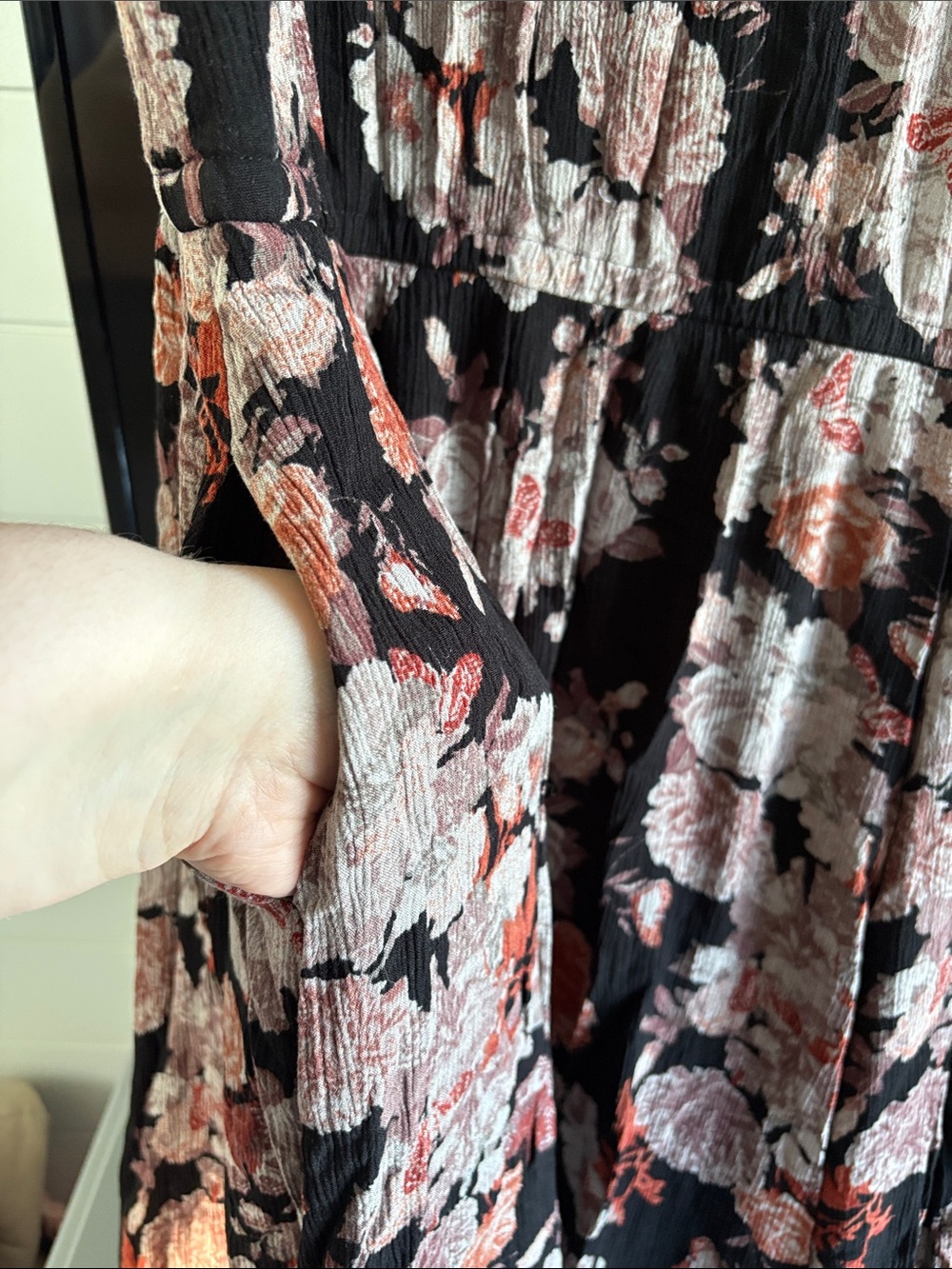 Torrid Midi Gauze Mock Neck Floral Sleeveless Dress in Black and Coral - Picture 8 of 9